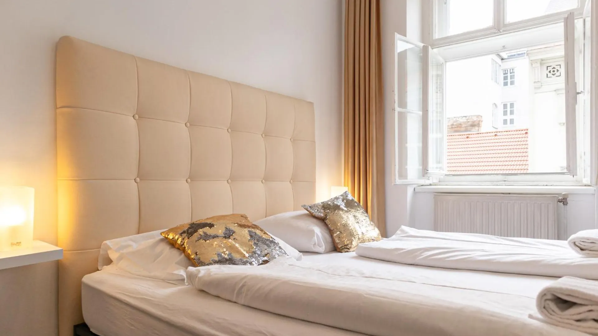 2 Pleasant Flats - Perfect For Long Stays فيينا