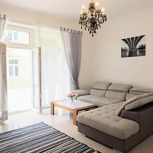 Apartmán Schoenbrunn - Contactless 24h Check-in