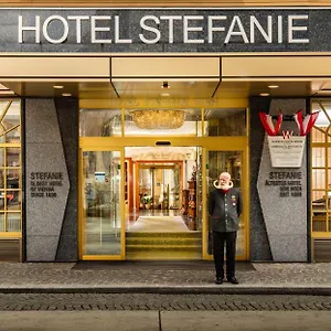 Stefanie - Vienna's Oldest וינה