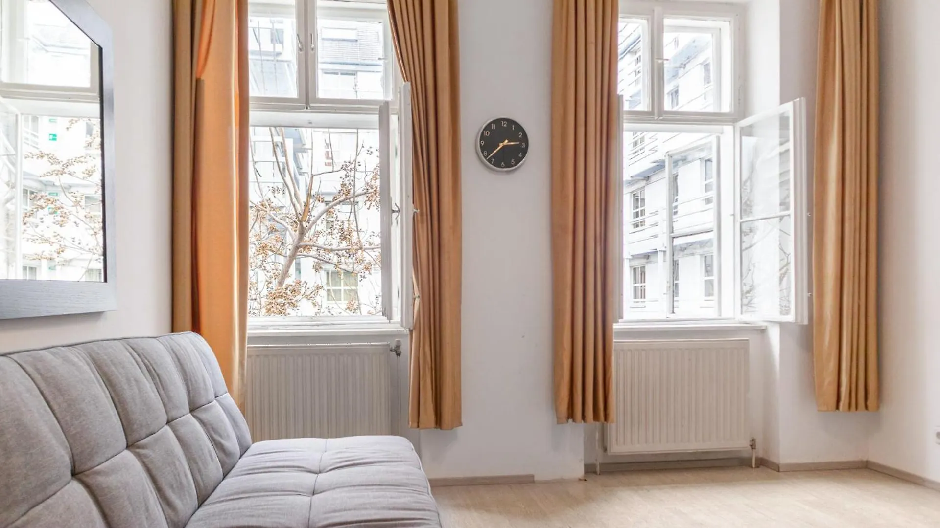 2 Pleasant Flats - Perfect For Long Stays Vienna 0*,  Austria