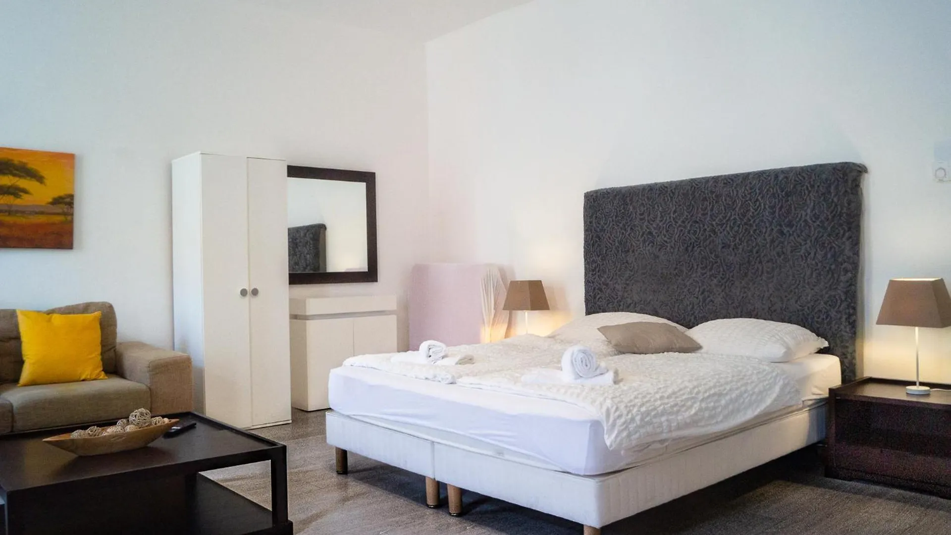 Apartment 2 Pleasant Flats - Perfect For Long Stays Vienna Austria